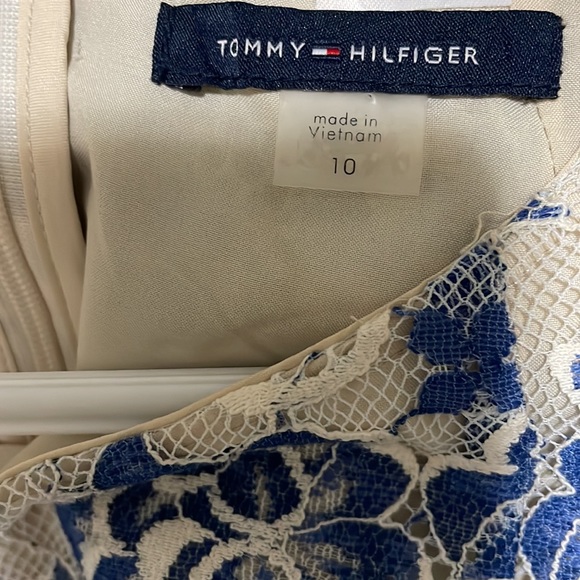 Tommy Hilfiger Lace Shift Dress - Picture 8 of 8